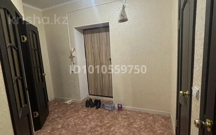 1-бөлмелі пәтер · 48 м² · 5/9 қабат, Нур Актобе, Нұр Ақтөбе 4 мкр 14, бағасы: 100 000 ₸ — фото 2