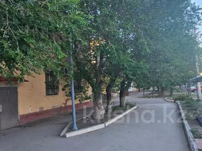 4-бөлмелі пәтер · 100 м² · 3/3 қабат, Азаттык 82, бағасы: 250 000 ₸ в Атырау