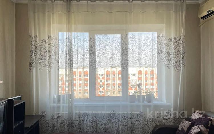 2-комнатная квартира, 57 м², 9/10 этаж, мкр Аксай-4 57 за 26.9 млн 〒 в Алматы, Ауэзовский р-н — фото 3