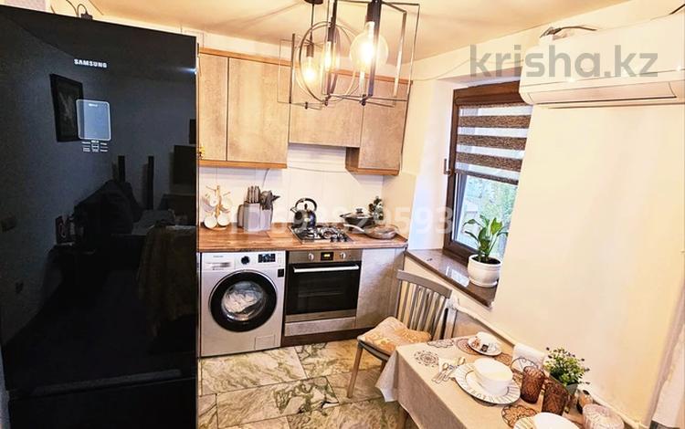 2-комнатная квартира · 45 м² · 3/3 этаж, Абая — ул. Заманбека Батталханова за 23 000 ₸ в  — фото 80