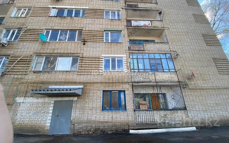 1-бөлмелі пәтер · 12 м² · 1/5 қабат, Просторная 4, бағасы: 3 млн ₸ в Уральске — фото 2