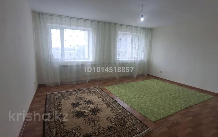 2-бөлмелі пәтер · 78 м² · 6/10 қабат, 11 ш/а. — 9 школа гимназии, бағасы: 150 000 ₸ в Актобе, мкр 11 — фото 2