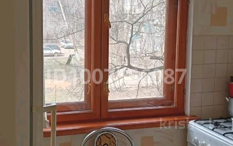 2-бөлмелі пәтер · 45 м² · 2/5 қабат, Гагарина 99 — Урдинская, бағасы: 15.5 млн ₸ в Уральске — фото 2