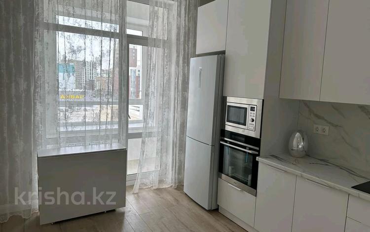 2-комнатная квартира, 65 м², 7/12 этаж помесячно, Туран 34а