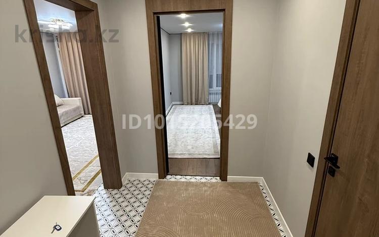 2-комнатная квартира · 55 м² · 6/10 этаж, мкр Аккент за 400 000 ₸ в Алматы, Алатауский р-н — фото 2