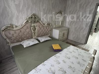 2-комнатная квартира · 48 м² · 1/5 этаж, Майкудук, 16й микрорайон 20 — 76 школа за 2 000 〒 в Караганде, Алихана Бокейханова р-н