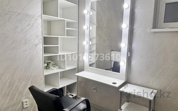 Салоны красоты, кабинеты и рабочие места · 10 м² за 80 000 ₸ в Алматы, Ауэзовский р-н — фото 2