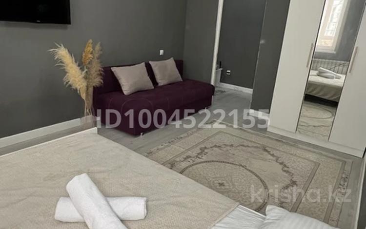 1-комнатная квартира · 40 м² · 7/9 этаж, ул. Бухар жырау 34/2 — А.Бокейхана - Бухар Жырау за 15 000 ₸ в Астане, Есильский р-н — фото 2