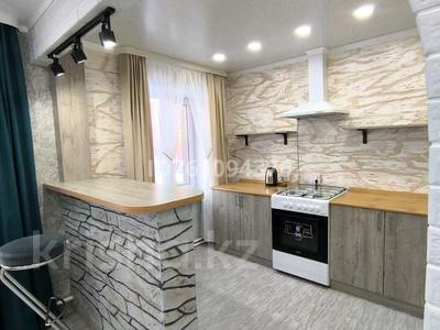 2-комнатная квартира · 58 м² · 2/5 этаж, Ауэзова за 200 000 〒 в Щучинске