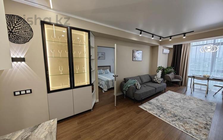 2-комнатная квартира · 60 м² · 10/13 этаж, Толе би 189/3 — Жарокова за 380 000 ₸ в Алматы, Алмалинский р-н — фото 5