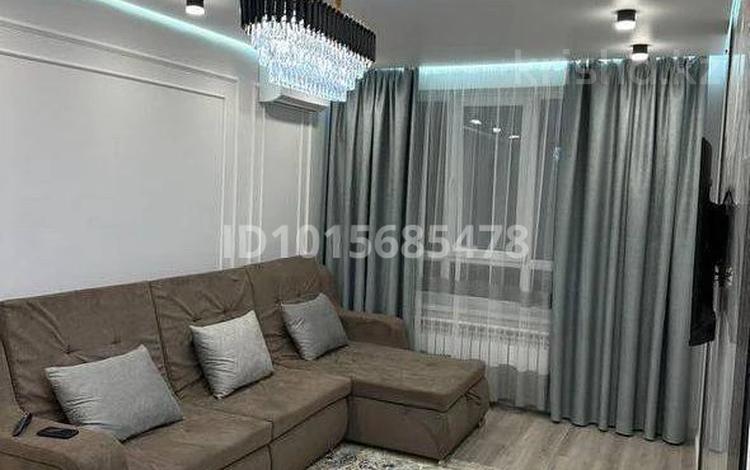 3-бөлмелі пәтер · 70 м² · 8/14 қабат, 17-ш/а. 6, бағасы: 13 000 ₸ в Актау, 17-й мкр — фото 2