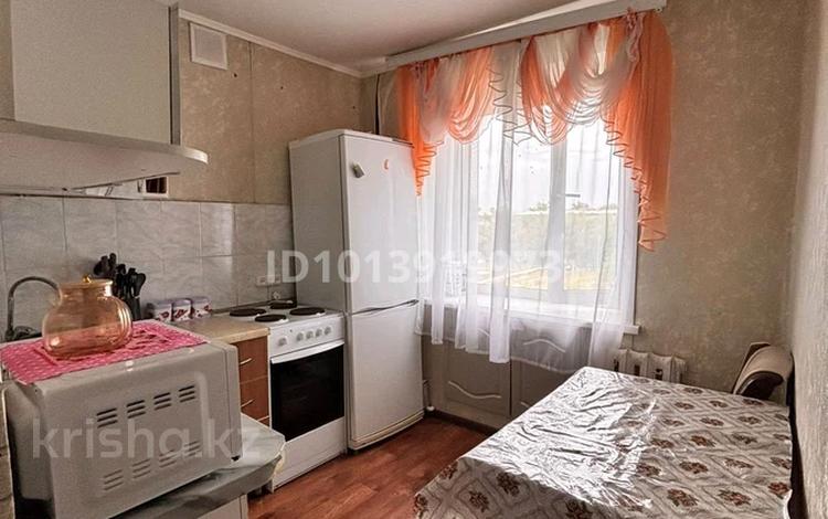 3-комнатная квартира · 45 м² · 5/5 этаж, Майкудук, Майкудук, 16й микрорайон 2а за 120 000 ₸ в Караганде, Алихана Бокейханова р-н — фото 2