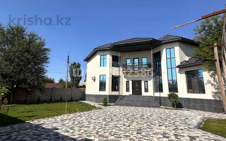 Дом · 6 комнат · 300 м², Степана разина 34 за 80 000 〒 в Таразе — фото 2
