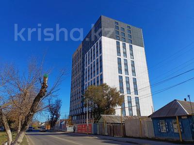3-комнатная квартира, 98.25 м², Темирбаева 50 за ~ 35.4 млн 〒 в Костанае