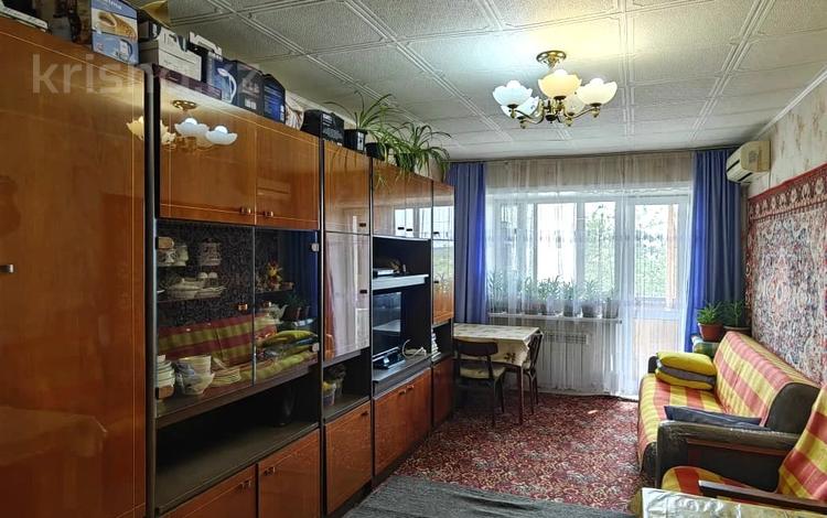 2-комнатная квартира · 44.3 м² · 6/6 этаж, мкр Юго-Восток, Строителей 22 — Рынок Арай за 14.7 млн ₸ в Караганде, Казыбек би р-н — фото 2