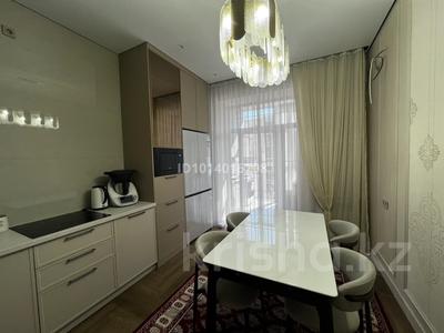 4-бөлмелі пәтер · 138 м² · 8/10 қабат, Гүлдер 3 ш/а., Микрорайон Гульдер-1 3а, бағасы: 120 млн ₸ в Караганде, Казыбек би р-н