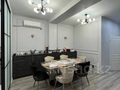 5-бөлмелі пәтер · 100 м² · 10/10 қабат, 16-й мкр 93, бағасы: 32 млн ₸ в Актау