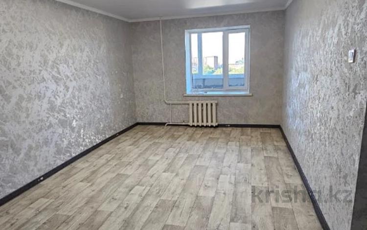 1-комнатная квартира · 43.1 м² · 9/10 этаж, мкр 4 за 12.8 млн ₸ в Уральске — фото 2