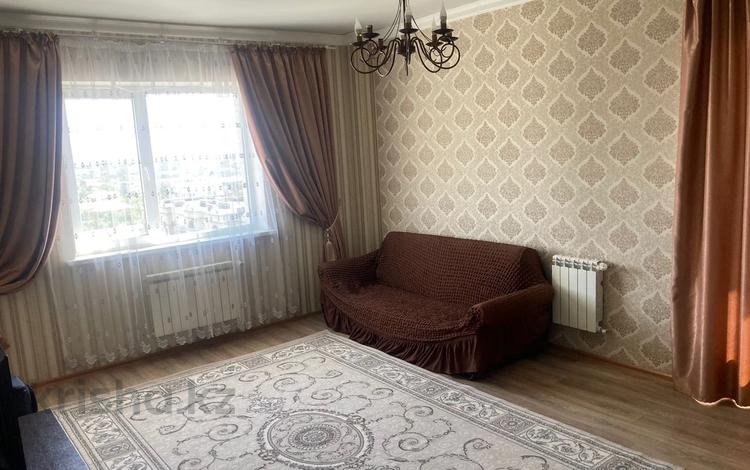 2-комнатная квартира · 70 м² · 13/17 этаж, Кунаева 91 за 200 000 〒 в Шымкенте, Аль-Фарабийский р-н — фото 14