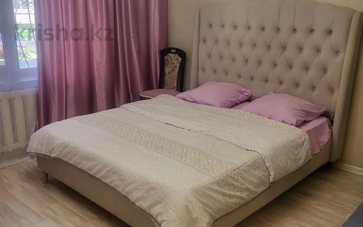 1-бөлмелі пәтер · 40 м² · 1/10 қабат, Валиханова , Цум 129 — Каспий банка, цум, бағасы: 12 000 ₸ в Семее — фото 8