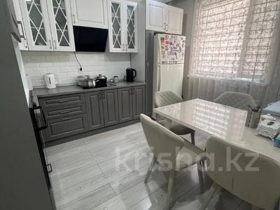 3-бөлмелі пәтер, 80 м², 8/11 қабат, мкр Юго-Восток, Сарыарка 19, бағасы: 35.5 млн 〒 в Караганде, Казыбек би р-н