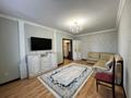 2-комнатная квартира, 70 м², 3/5 этаж помесячно, Алии молдагуловой за 250 000 〒 в Актобе — фото 3