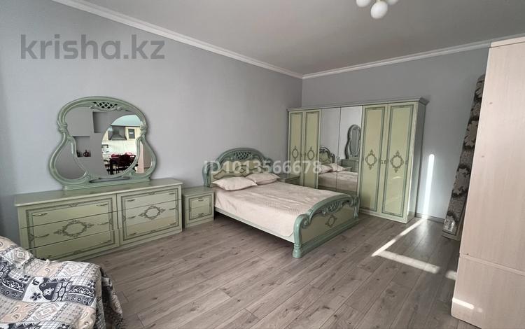 1-комнатная квартира · 65 м² · 8/12 этаж, Тыныбаева 33 — Иляева-Кунаева за 280 000 ₸ в Шымкенте, Аль-Фарабийский р-н — фото 2