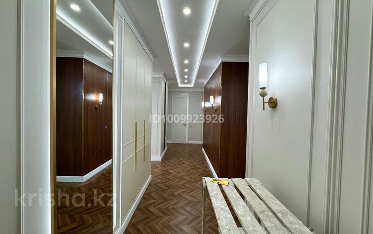 4-бөлмелі пәтер · 132 м² · 3/7 қабат, 306 — ЕК-32, бағасы: 155 млн ₸ в Астане, Нура р-н — фото 4
