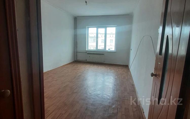 2-комнатная квартира, 52 м², 4/5 этаж помесячно, мкр Нижний отырар 10 — Рыскулова Дулати