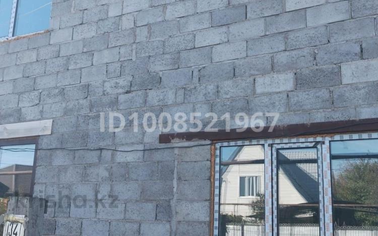 Отдельный дом · 6 комнат · 200 м² · 6 сот., Әль Фараби 134 — проспект Абая за 45 млн ₸ в Аксае — фото 2
