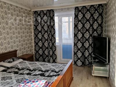 1-бөлмелі пәтер, 40 м², 3 қабат тәулігіне, мкр Новый Город, проспект Нуркена Абдирова 46/1, бағасы: 9 000 〒 в Караганде, Казыбек би р-н