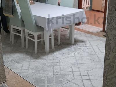 Продажа квартир в Актюбинской обл.: 2-комнатная квартира · 45 м² · 1/4 этаж, Каратаева — Филармония за 10 млн 〒 2-комнатная квартира · 45 м² · 1/4 этаж, Каратаева — Филармония за 10 млн 〒 в Актобе