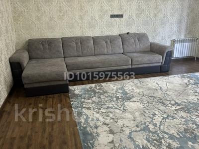 2-бөлмелі пәтер · 60 м² · 3/5 қабат, Казыбек би 8, бағасы: 28 млн ₸ в Таразе