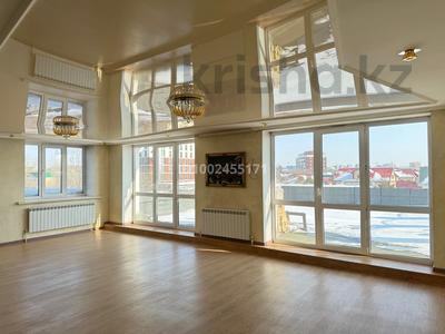 7-бөлмелі пәтер · 300 м² · 3/9 қабат, мкр Михайловка , Аманжолова 35/1, бағасы: 145 млн ₸ в Караганде, Казыбек би р-н