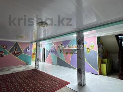 Жеке үй · 12 бөлме · 350 м² · 10 жүзд., Суюнбая 398а, бағасы: 98.5 млн ₸ в Исаеве