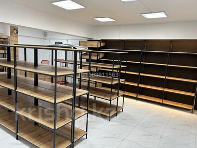 Офисы, магазины и бутики, салоны красоты, медцентры и аптеки, образование · 70 м² за 38 млн 〒 в Атырау, мкр Нурсая