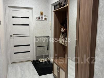 2-бөлмелі пәтер · 52 м² · 8/9 қабат, Қонаев ш/а. 17 — Сзади ресторана керемет, бағасы: 22 млн ₸ в Уральске, мкр Кунаева
