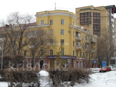 3-комнатная квартира, 75 м², 4/4 этаж, Назарбаева 24 — Аханова за 34.5 млн 〒 в Караганде, Казыбек би р-н