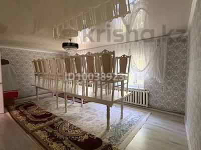 Отдельный дом · 5 комнат · 90 м² · 9 сот., Өзбек акын — Район Кирова-Гамалея за 35 млн 〒 в Таразе