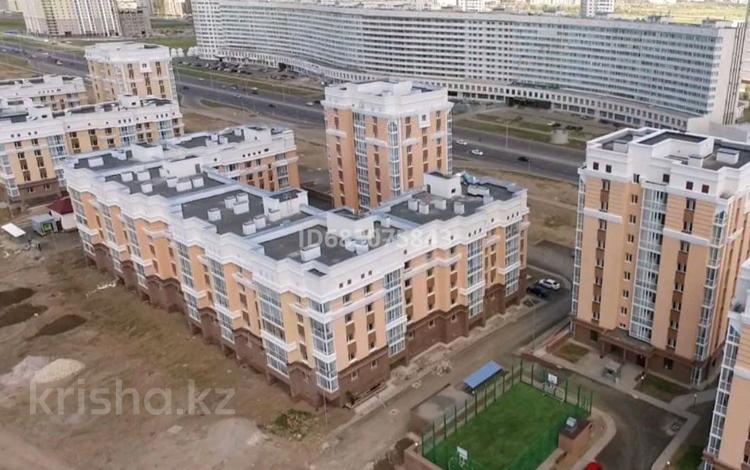 2-комнатная квартира, 71 м², 4/5 этаж, Айтматова 31 за 33 млн 〒 в Астане, Есильский р-н — фото 2