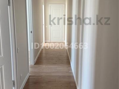 2-комнатная квартира · 64.2 м² · 5/9 этаж, мкр Нурсая, Абулхайр-хана 69/4, 69/5 за 39 млн 〒 в Атырау