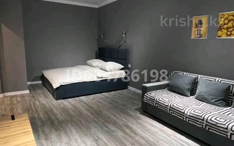 1-комнатная квартира · 51 м² · 4/9 этаж, мкр Юго-Восток 83/2 — К.Дуйсебекова 83/2 за 3 000 ₸ в Караганде, Казыбек би р-н — фото 2