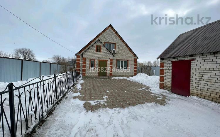 Отдельный дом • 4 комнаты • 145 м² • 10 сот., Ул.Ружейникова 20 за 47 млн 〒 в Уральске — фото 2