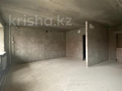 2-комнатная квартира · 75.7 м² · 3/6 этаж, Алтын Орда(Бывш Батыс 2) за 22 млн 〒 в Актобе