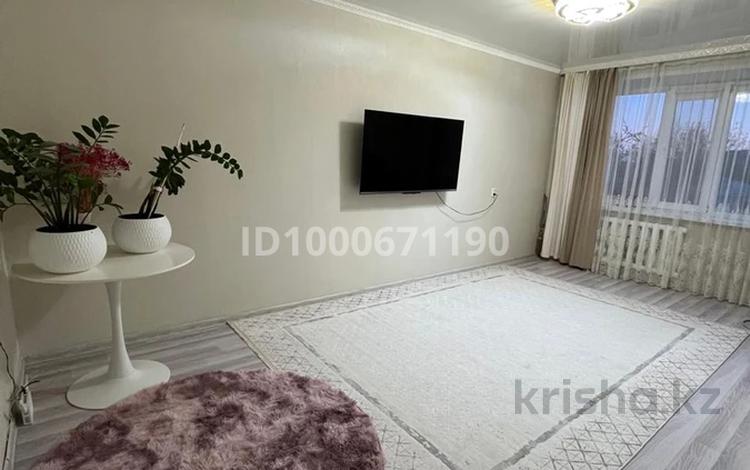3-комнатная квартира · 63 м² · 5/9 этаж, мкр Северо-Восток 23 за 22 млн ₸ в Уральске — фото 11