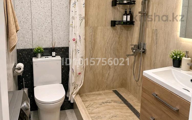3-комнатная квартира · 65 м² · 1/5 этаж, 11-й микрорайон, Орынбай акына 97Б за 30 млн ₸ в Шымкенте, Енбекшинский р-н — фото 2