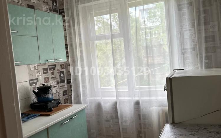 2-комнатная квартира · 47 м² · 2/5 этаж, Майкудук, 18й микрорайон — За супермаркетом Феллида, возле детского сада Карлыгаш за 140 000 ₸ в Караганде, Алихана Бокейханова р-н — фото 4