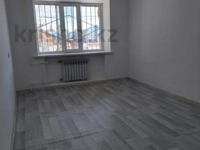 1-комнатная квартира · 28.5 м² · 1/5 этаж, Смагулова за 7 млн ₸ в Актобе, мкр. Курмыш