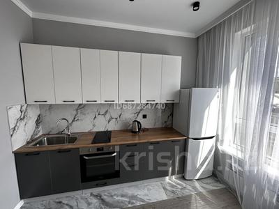 1-комнатная квартира, 38 м², 4/12 этаж помесячно, Ілияс Омаров 2 — И. Омарова за 200 000 〒 в Астане, Есильский р-н