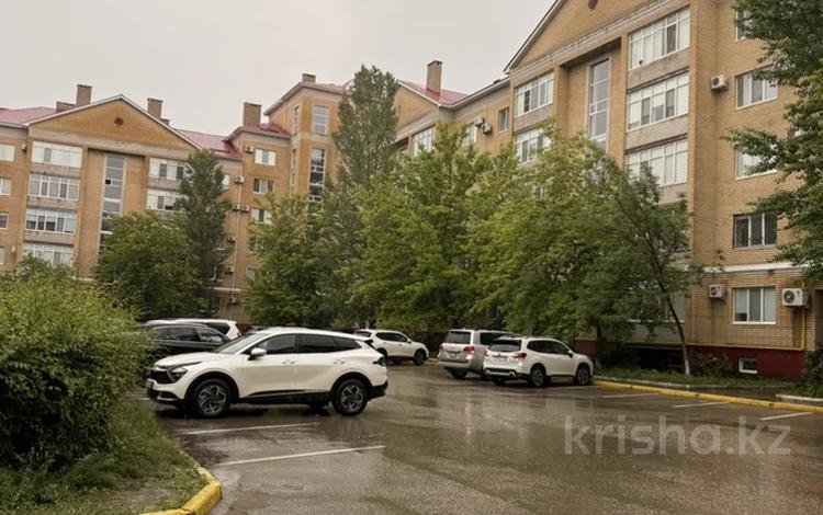 4-бөлмелі пәтер · 156.7 м² · 2/5 қабат, мкр. Алтын орда, тауелсиздик 3, бағасы: 66 млн ₸ в Актобе — фото 2